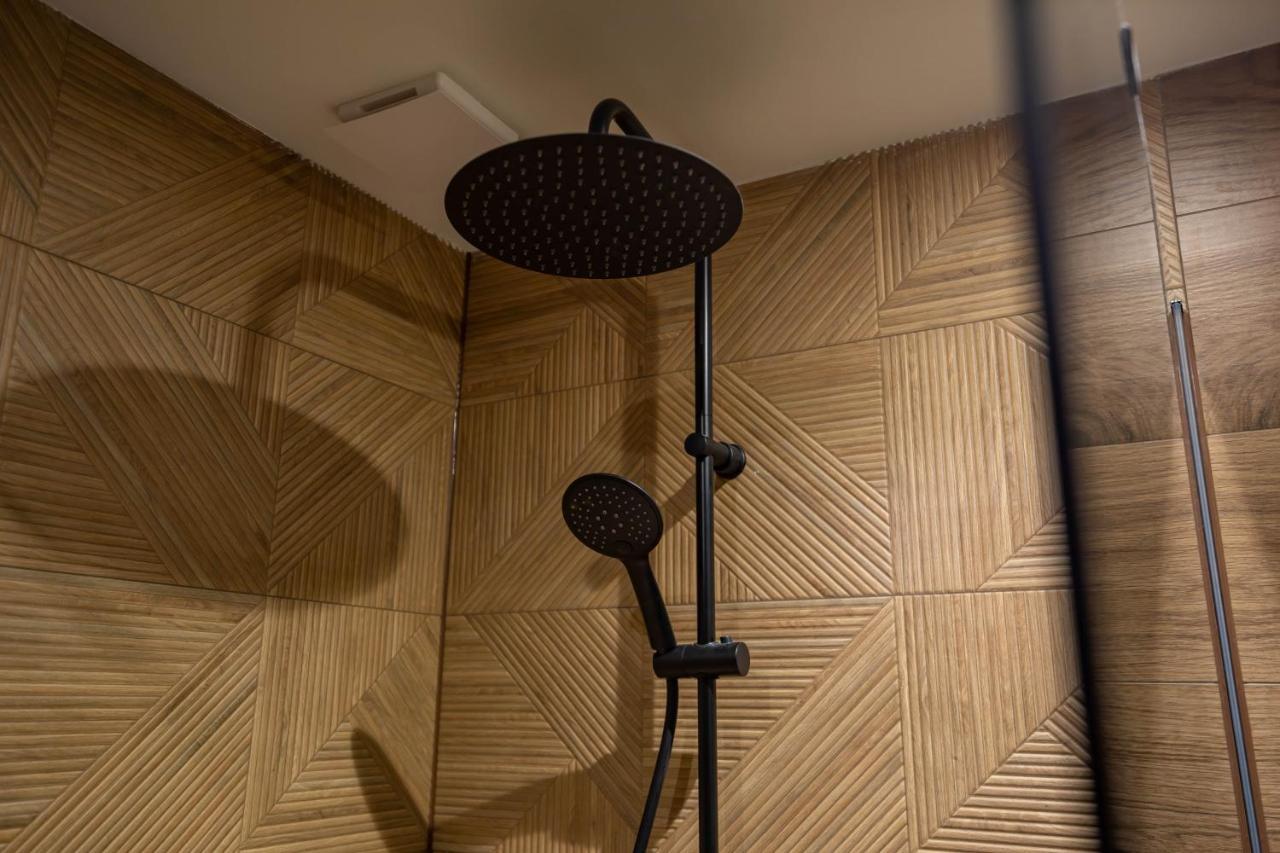 Deluxe King Studio