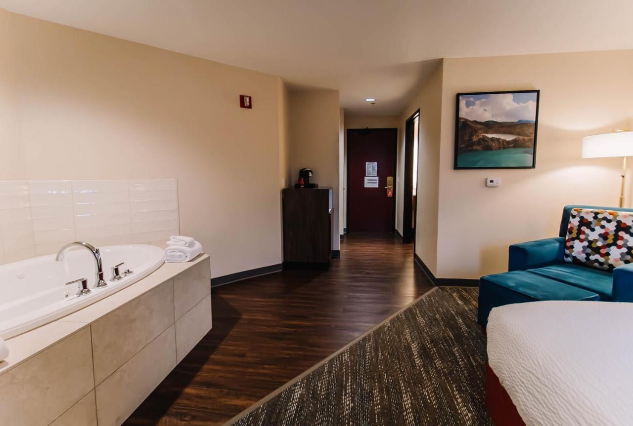 King Room Spa Bath No Pets Allowed