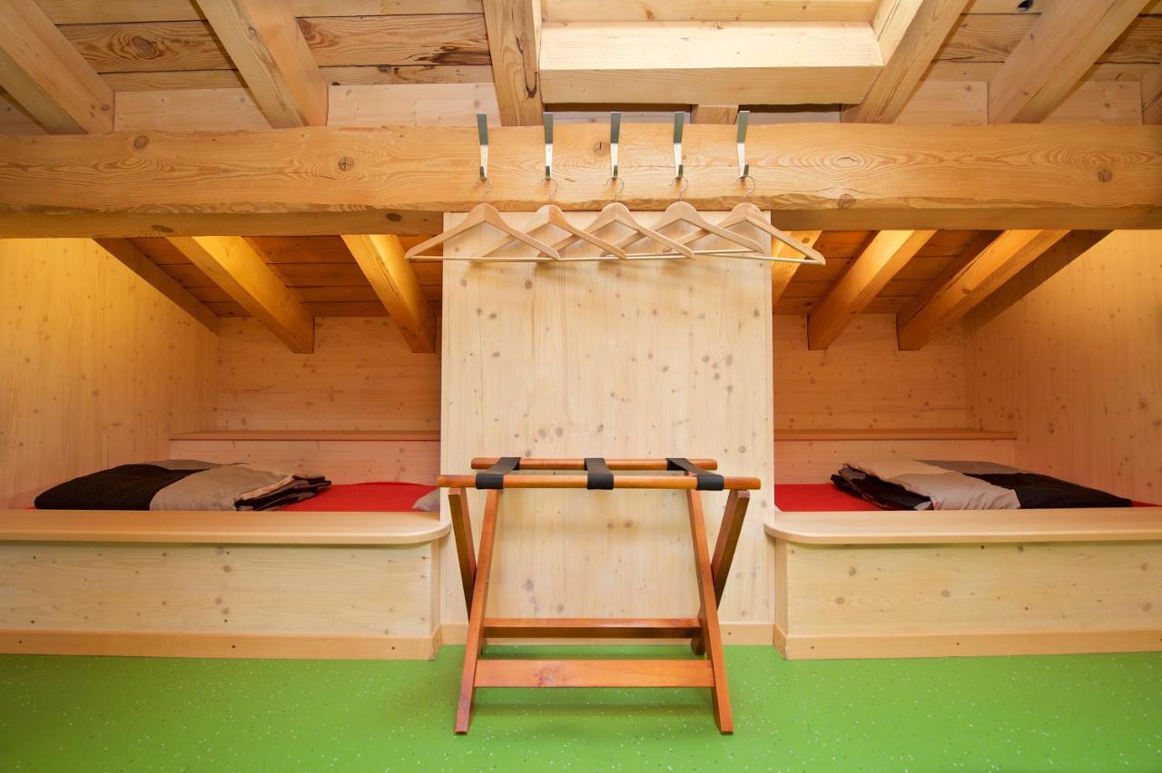 Bed Mixed Premium Dormitory Room