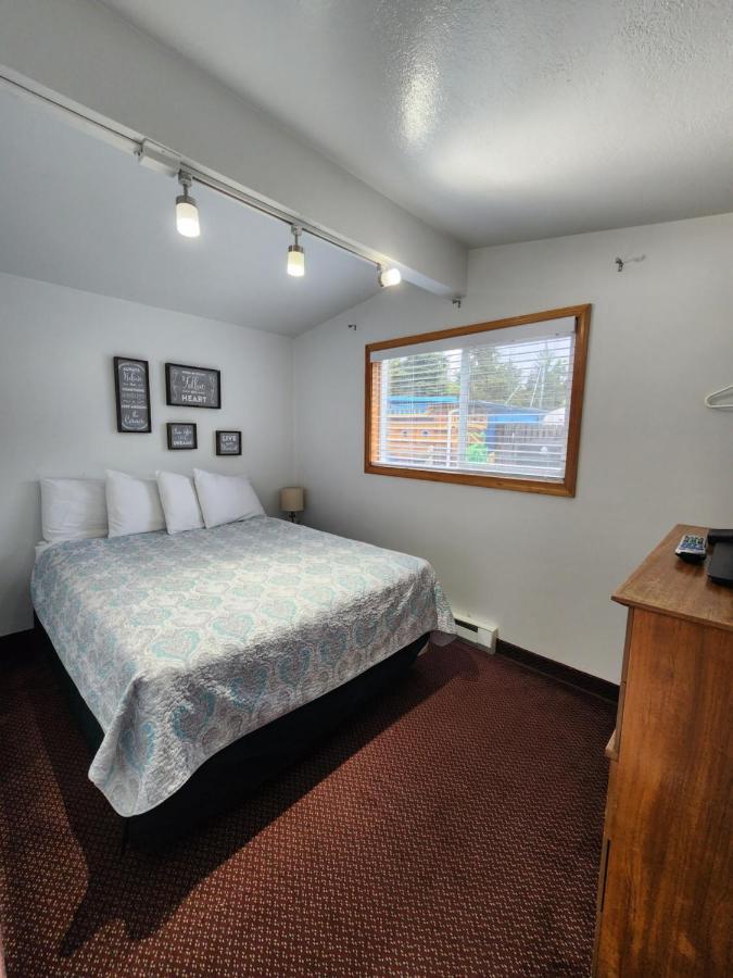 Mural Cabin