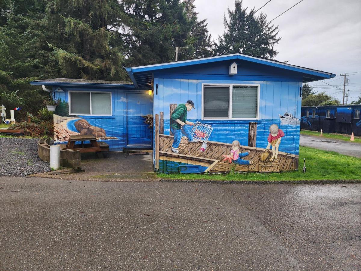 Mural Cabin