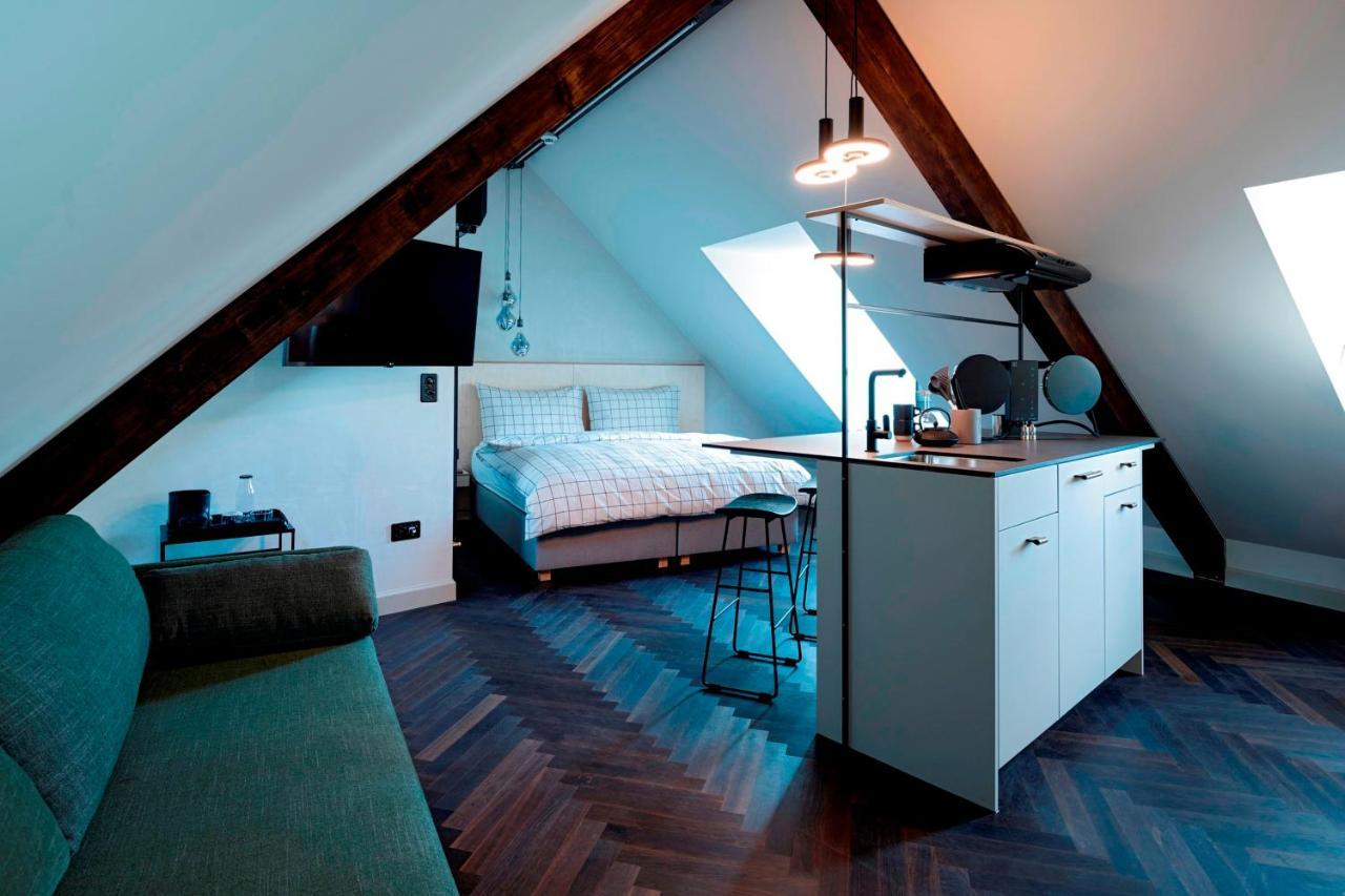 Superior Design Double Room & Kitchenette