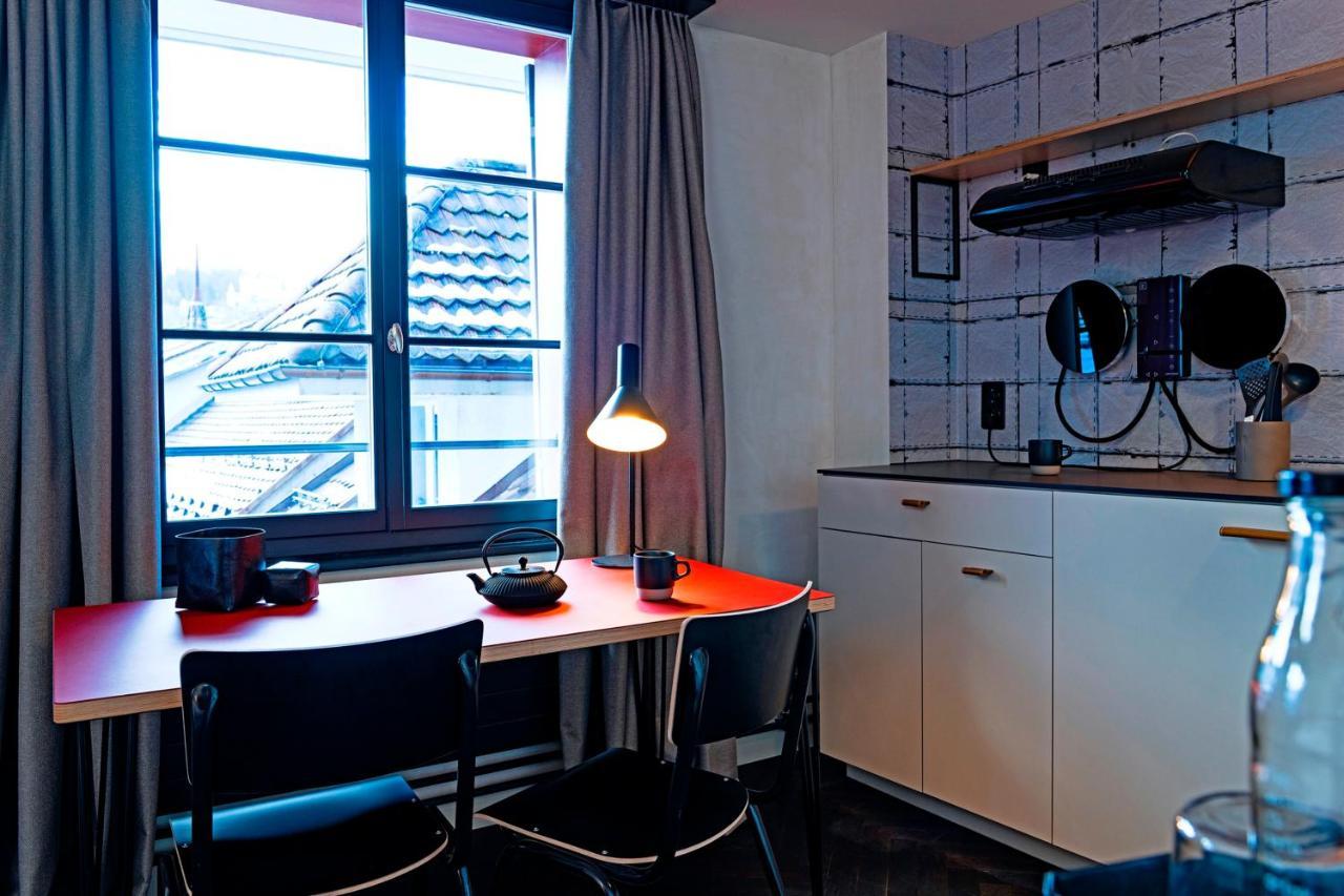 Design Double Room & Kitchenette