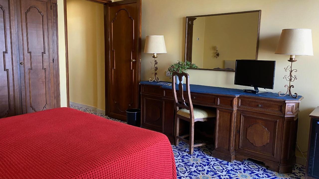 Double or Twin Room Balcony Sea View