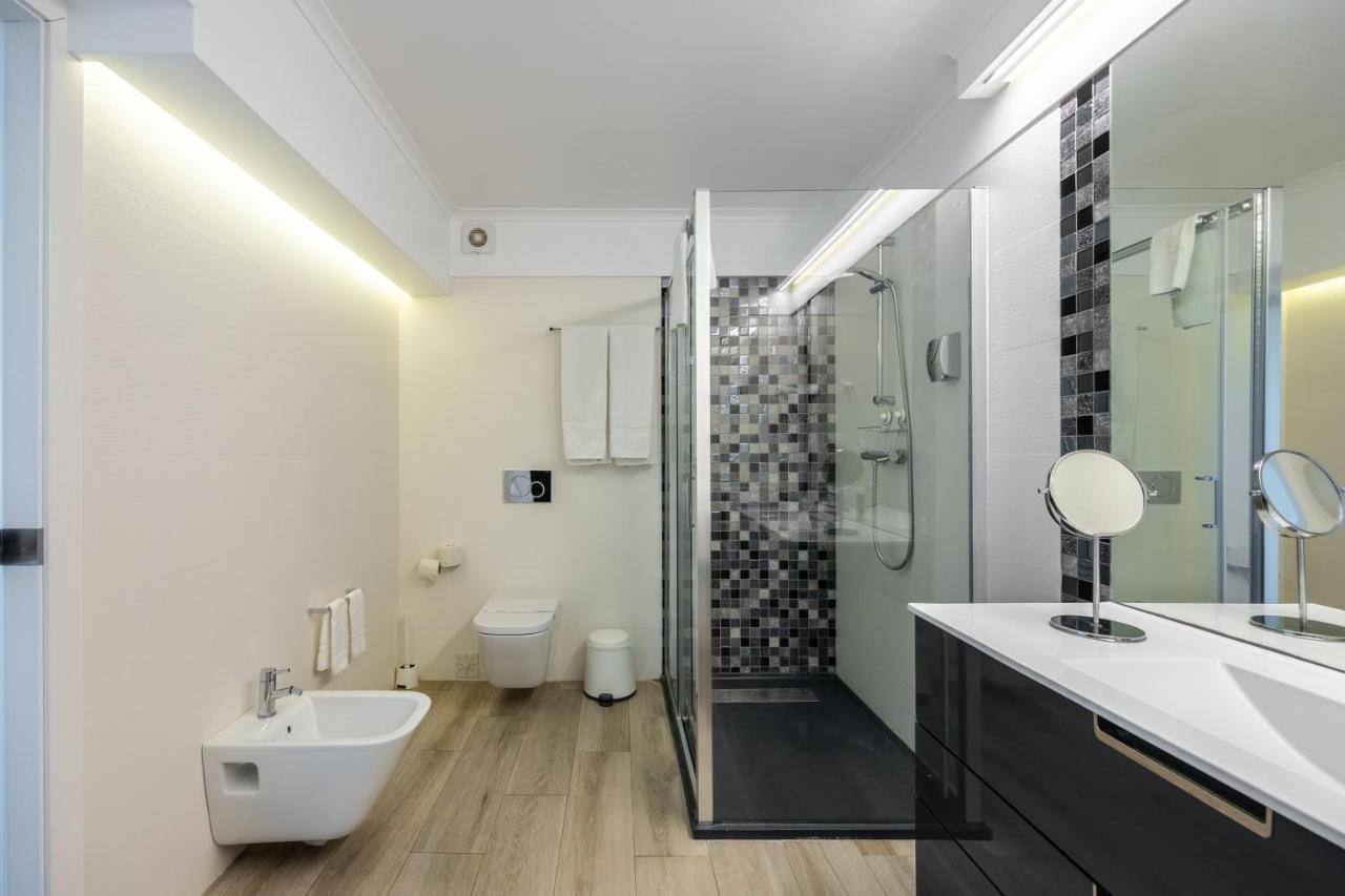 One-Bedroom Apartment Island Views Ground Floor
