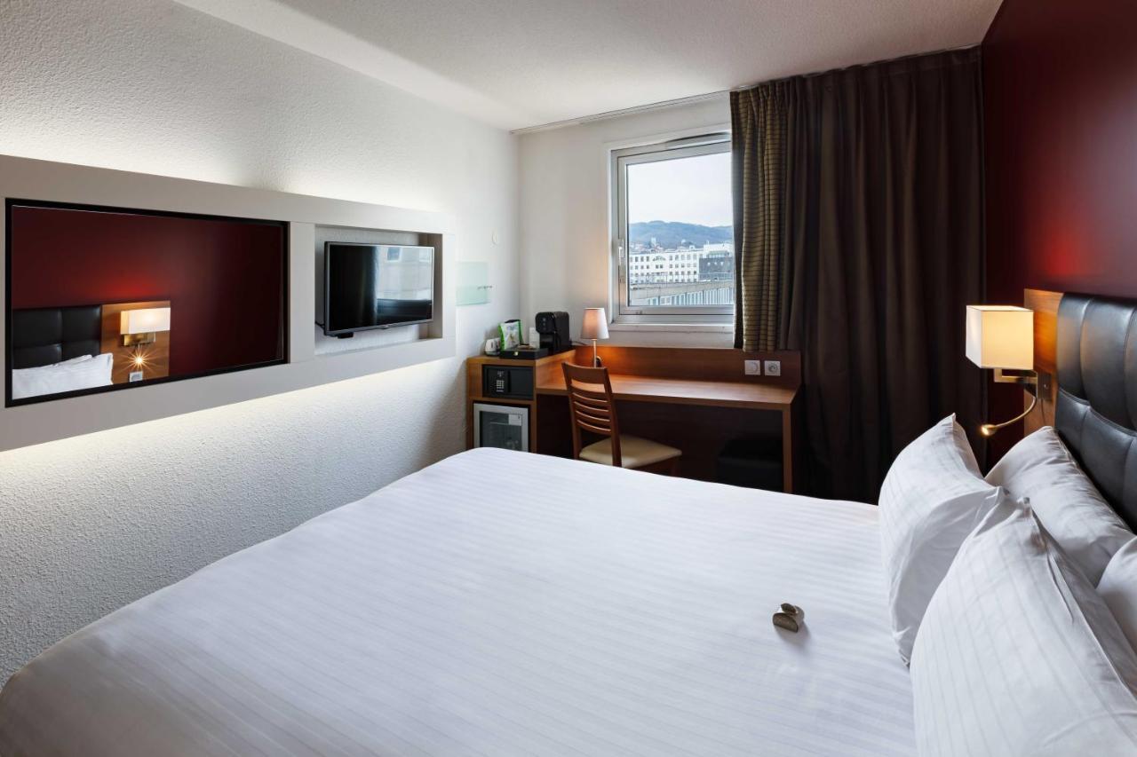Executive Queen Room - Top Floor,1345414460:JPEG