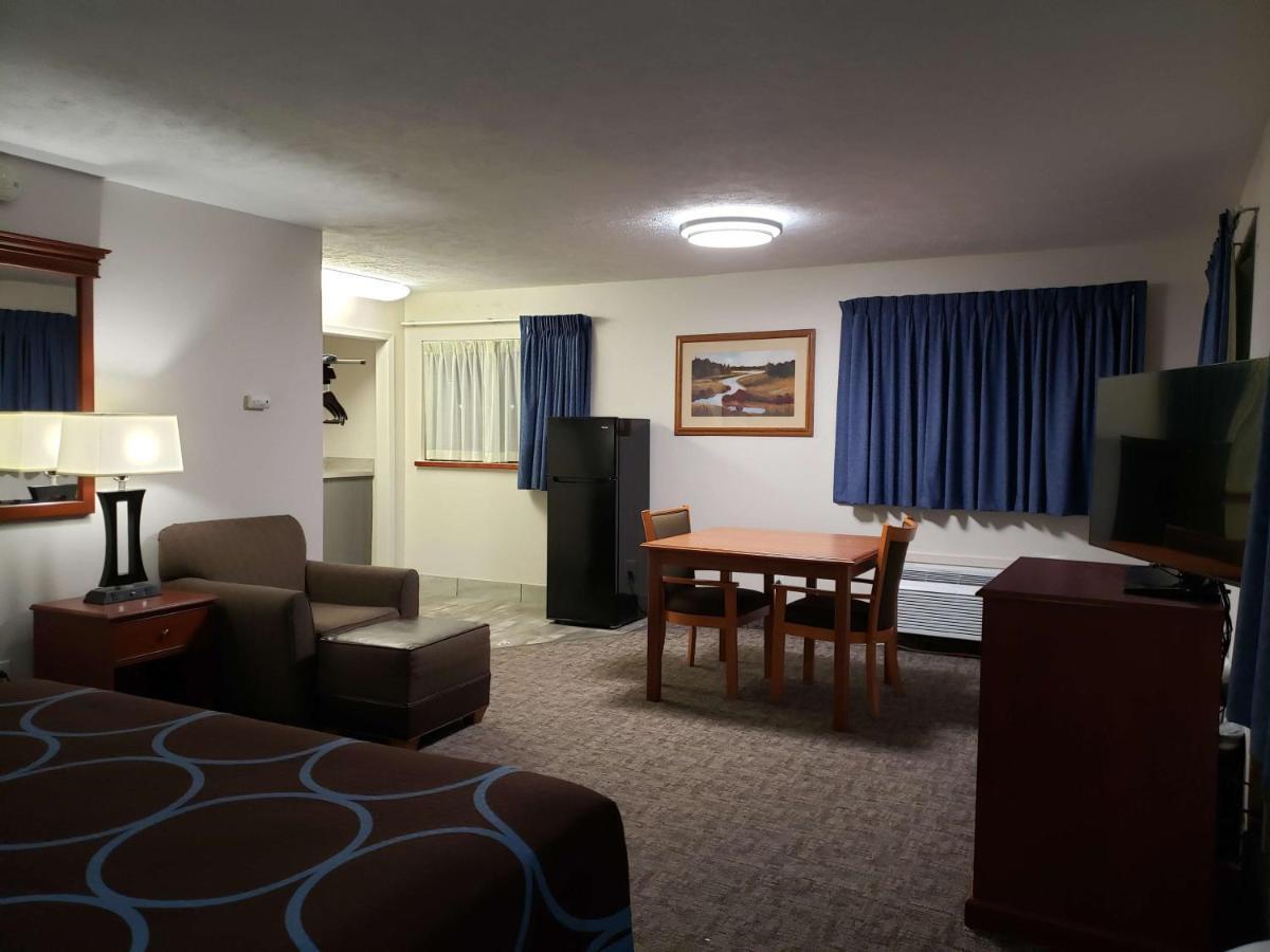 Large King Room Non-Smoking