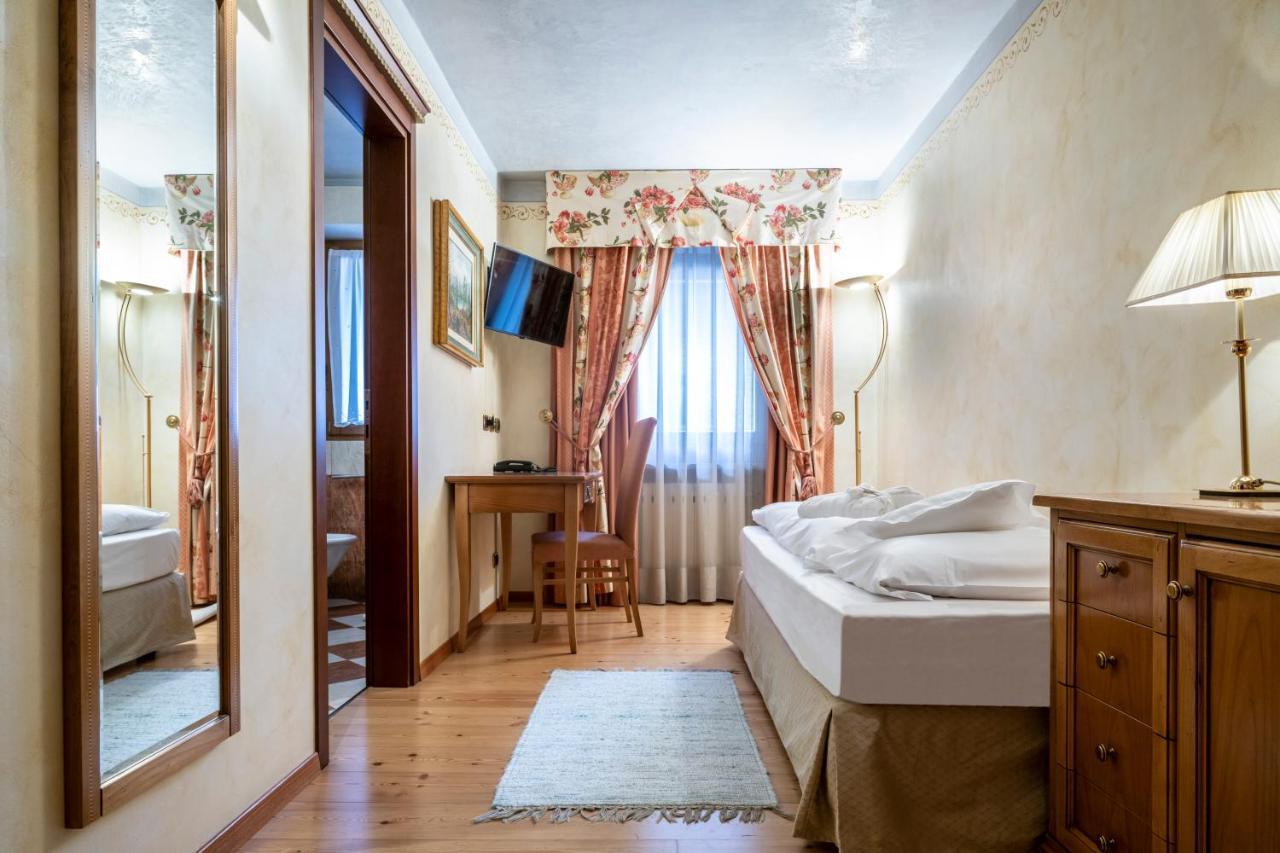 Economy Single Room