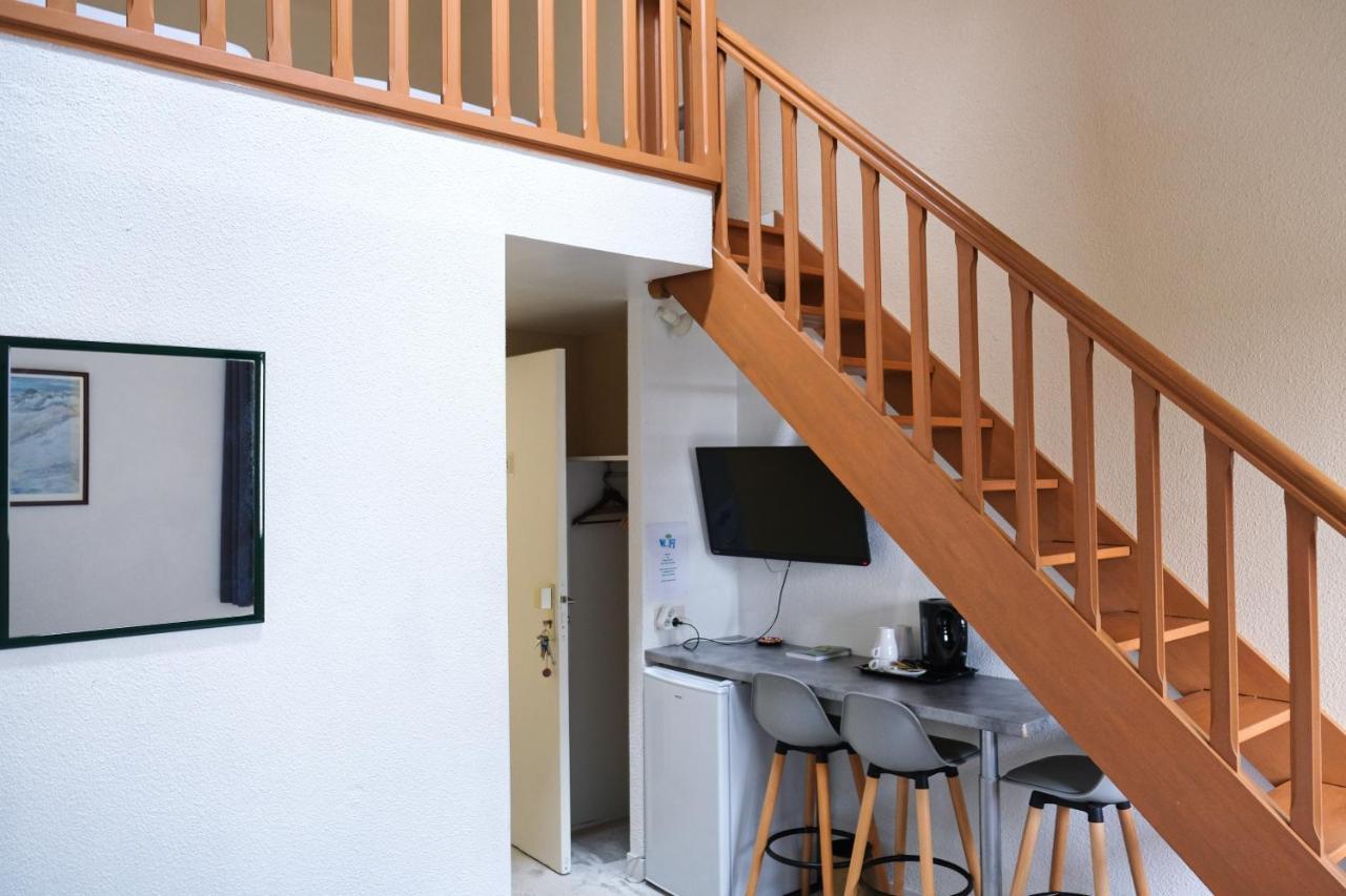 Family Room,1346249048:JPEG