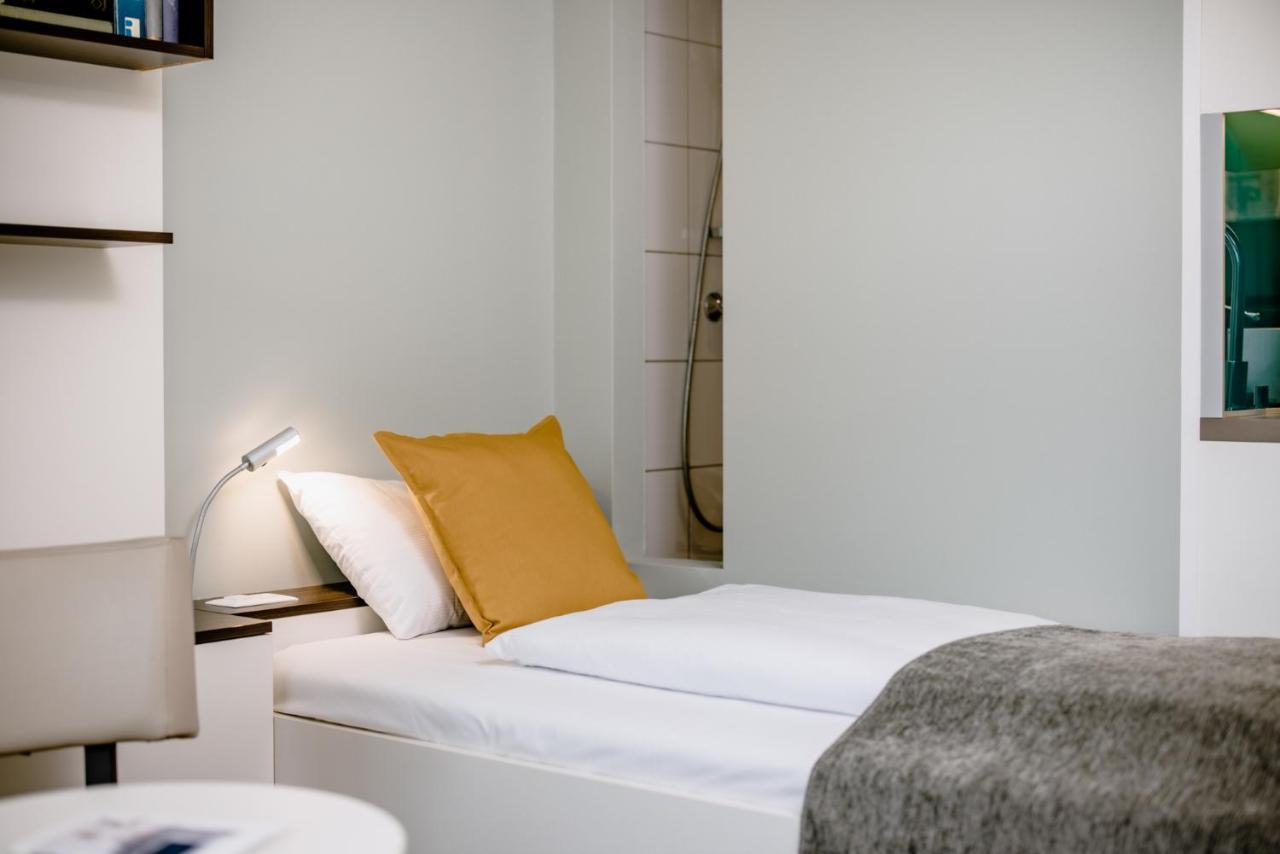 Single Room 90cm bed width