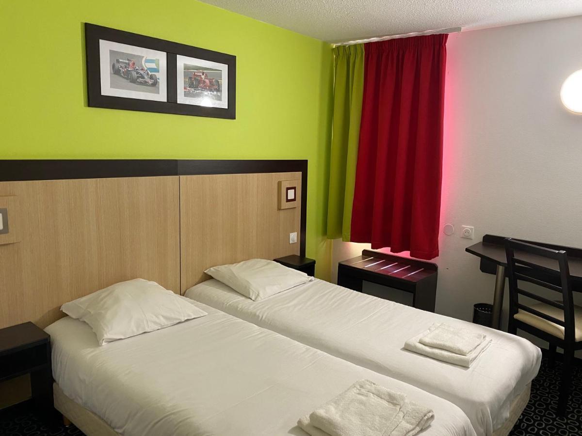 Twin Room