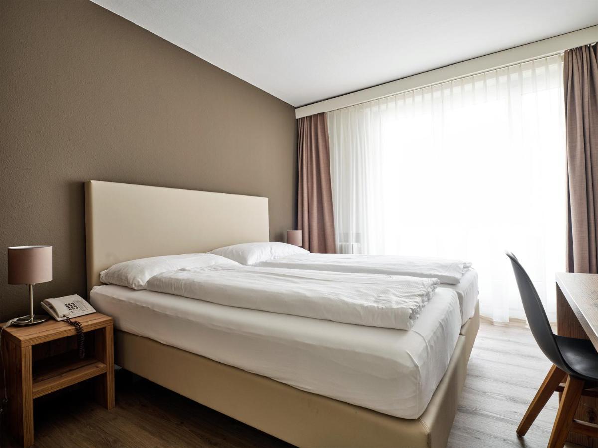 Budget Double Room,1350740350:JPEG