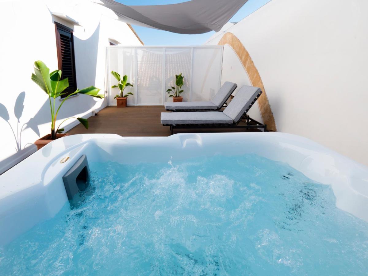 Superior Double Room Sea View Jacuzzi