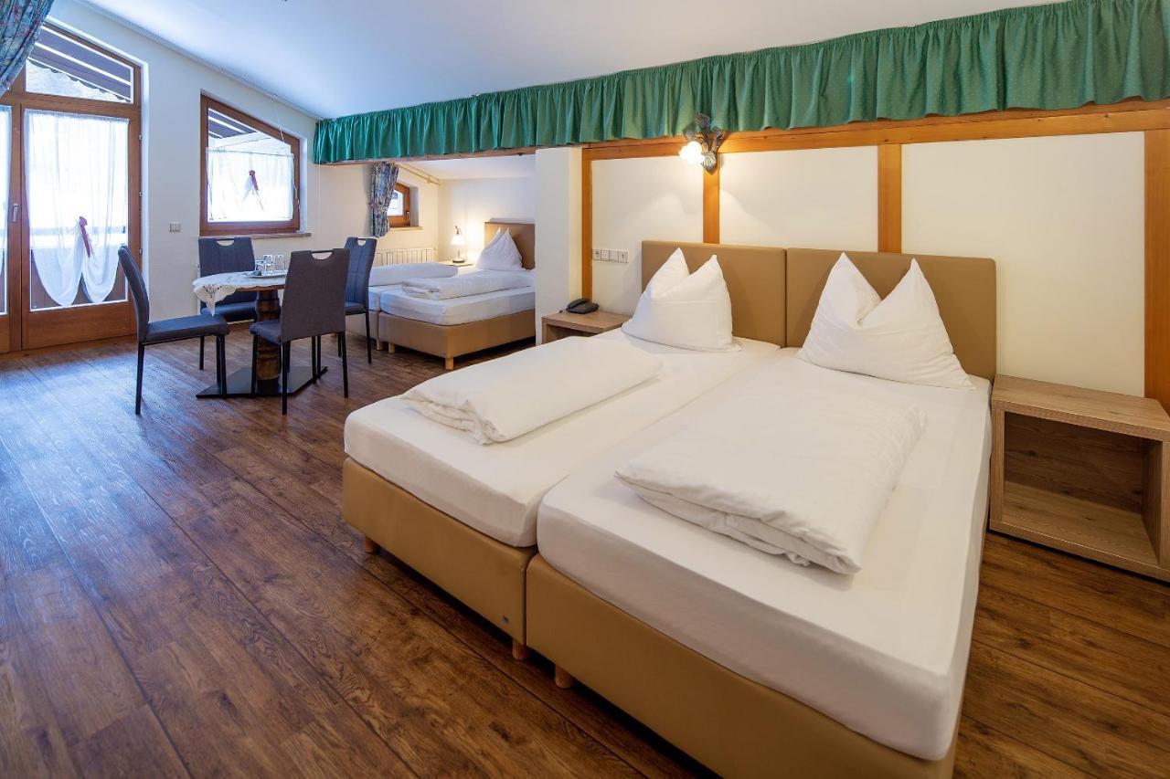 Classic Quadruple Room,1349278540:JPEG