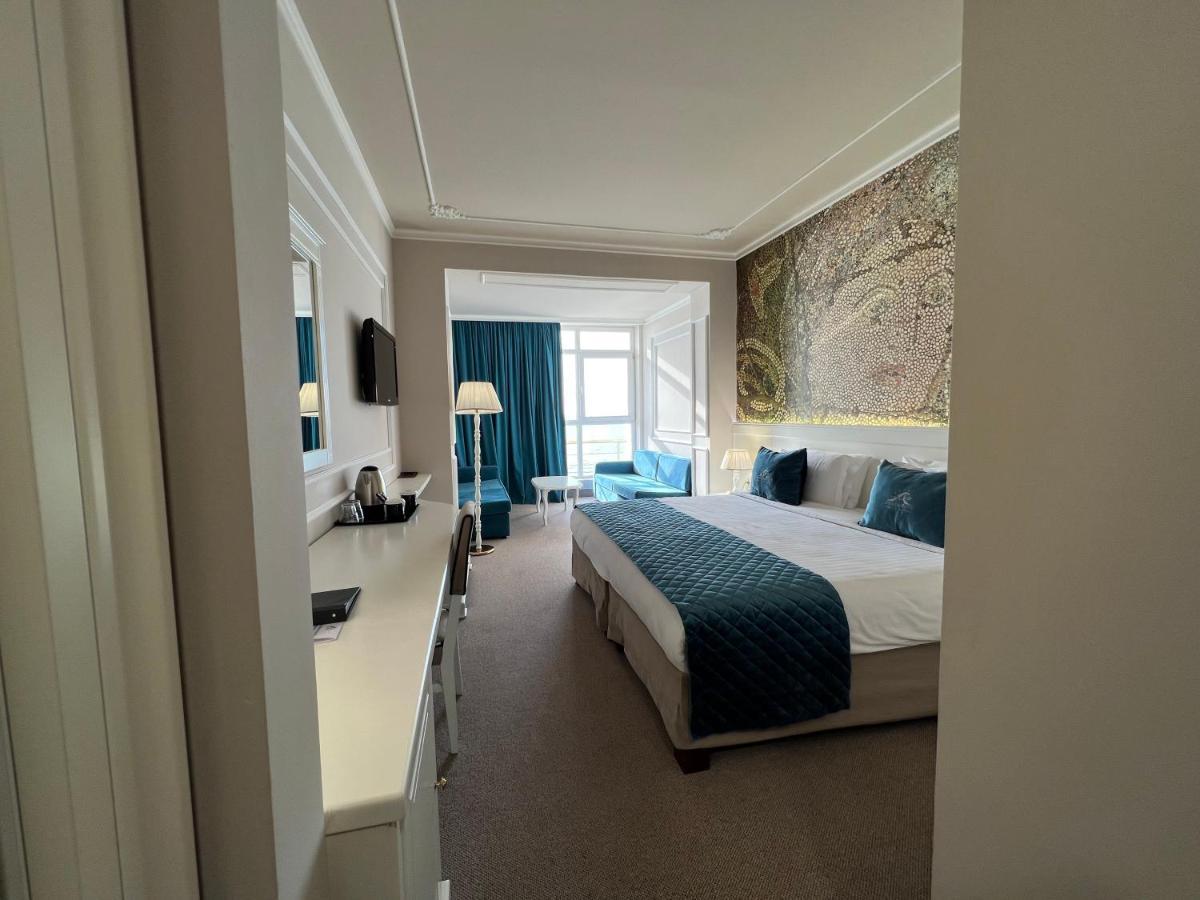 Superior Double or Twin Room Sea View