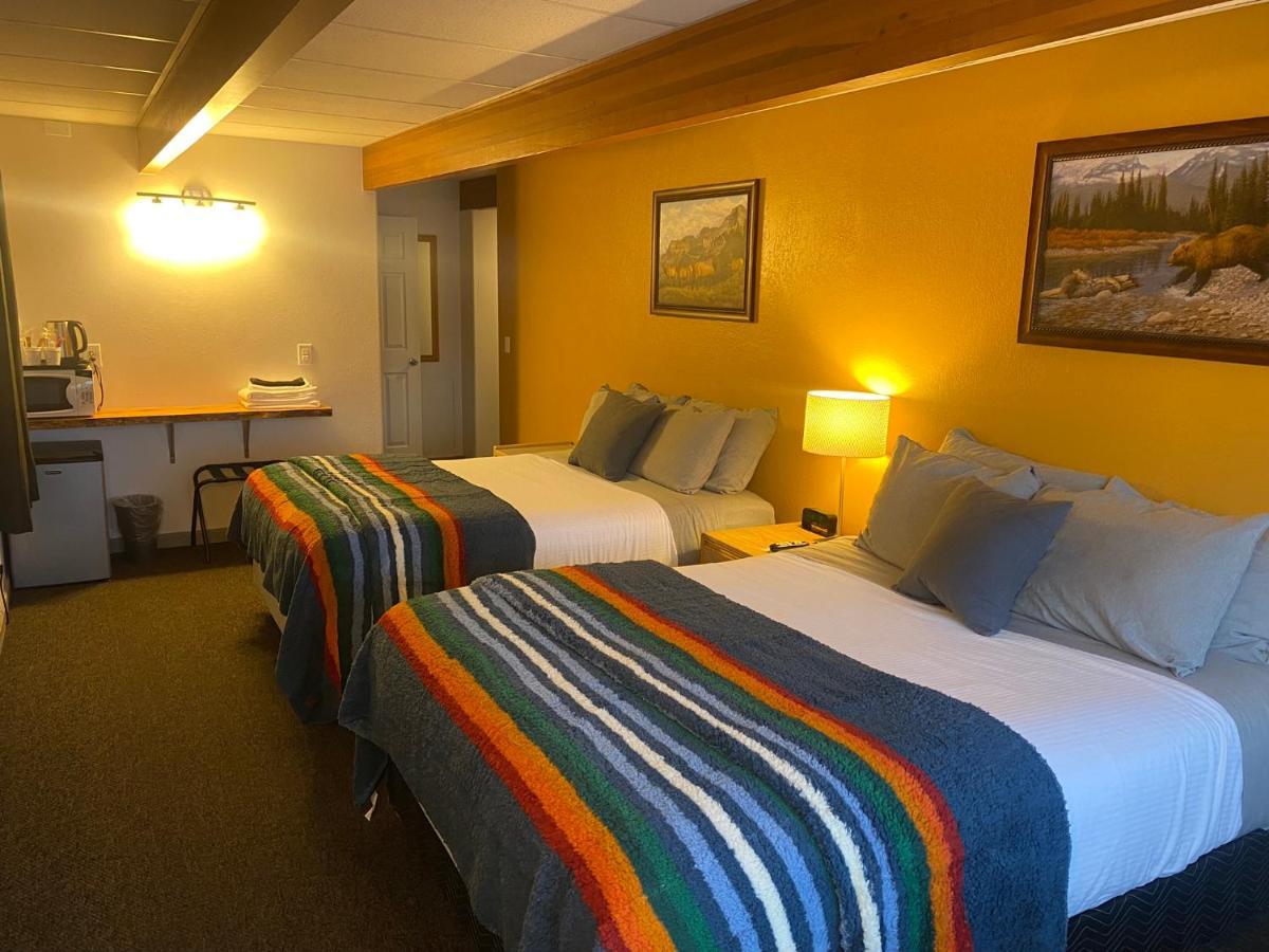 Modern Double Queen Room