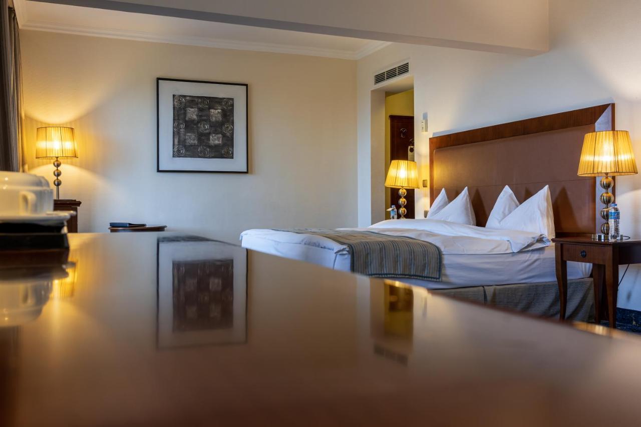 Deluxe Double Room City View