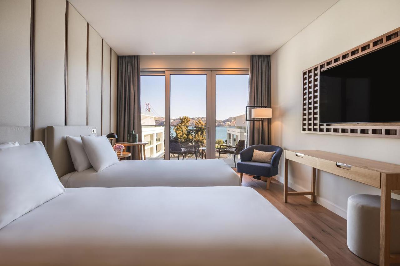 Standard Twin Room River View