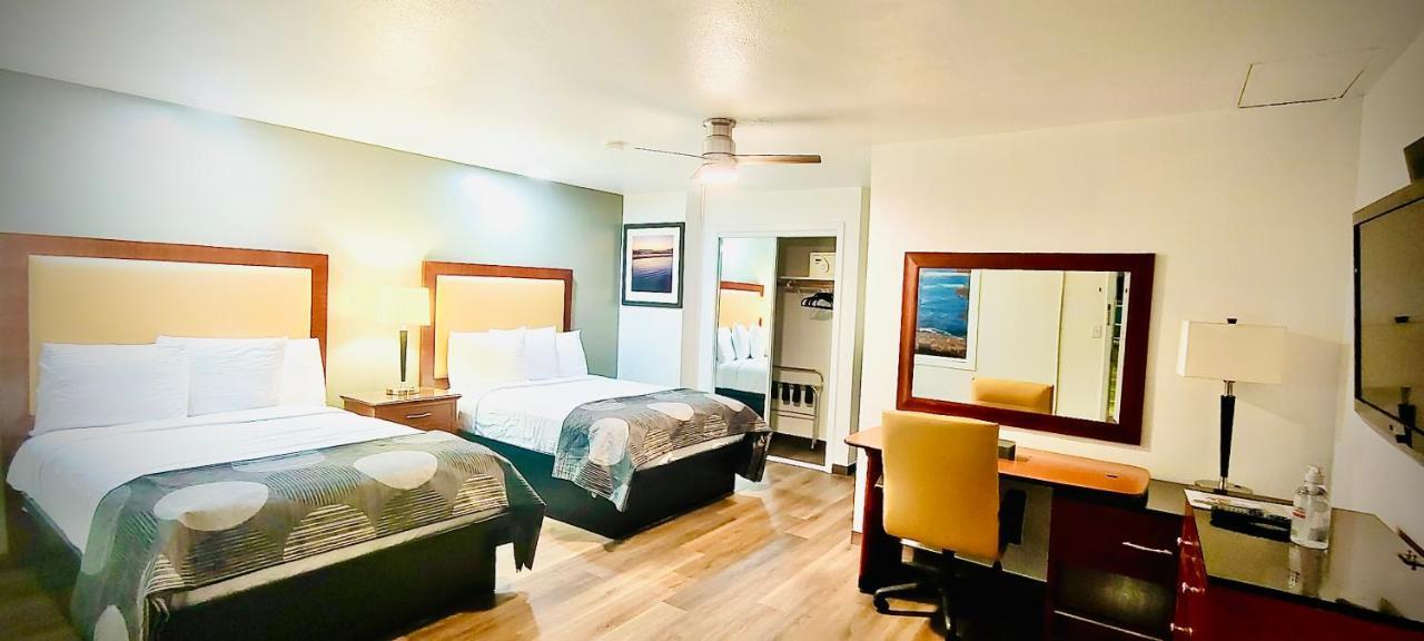 Double Room Two Double Beds Non-Smoking