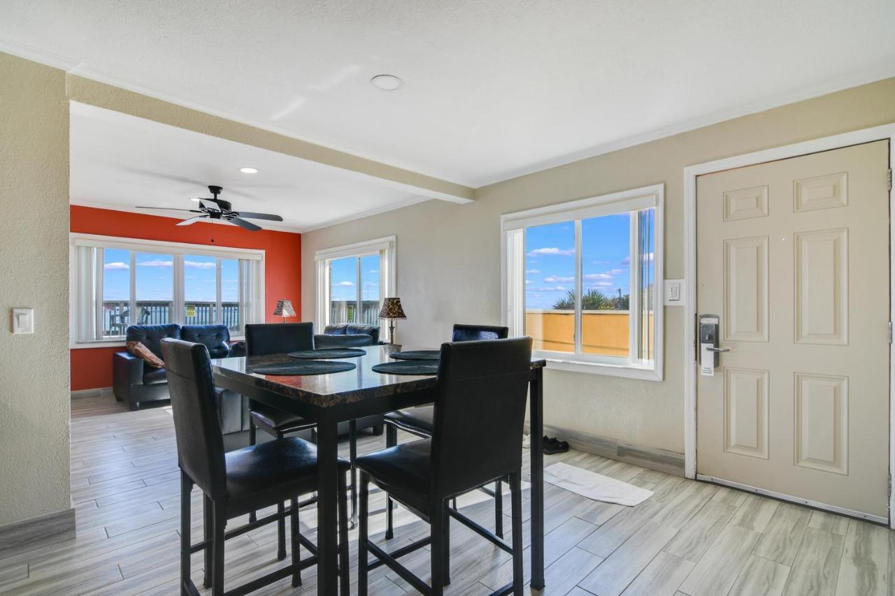 Two-Bedroom Suite Ocean View Non-Smoking