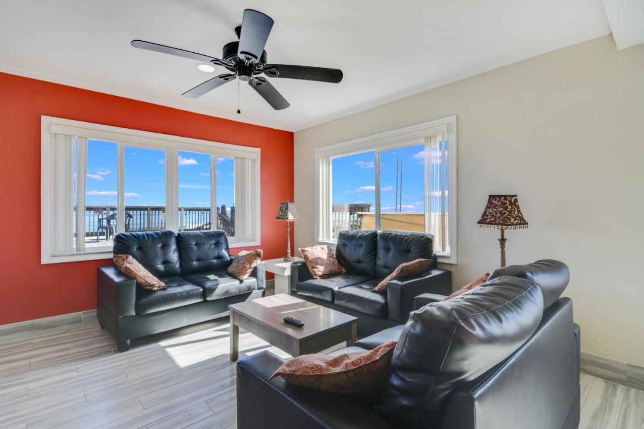 Two-Bedroom Suite Ocean View Non-Smoking
