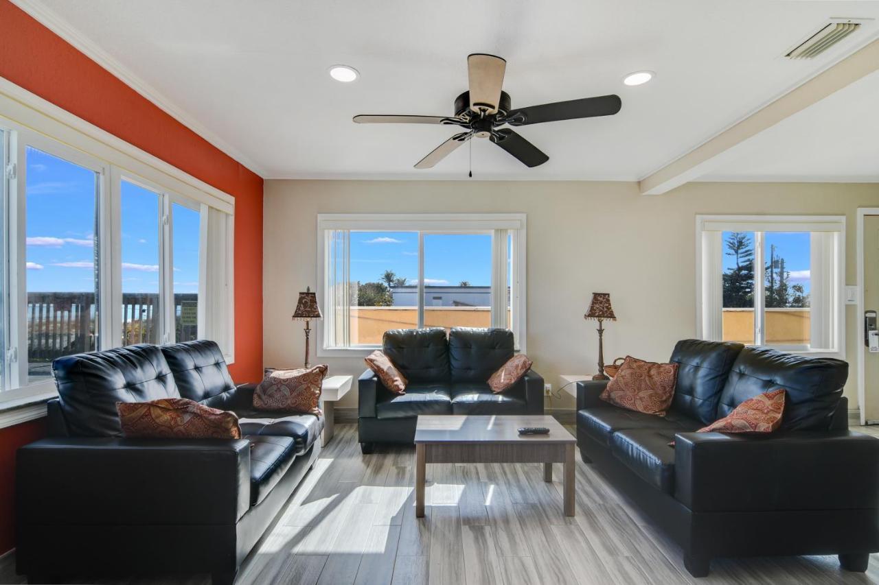 Two-Bedroom Suite Ocean View Non-Smoking