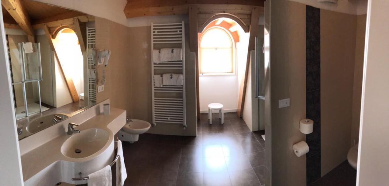 Deluxe Double Room Side Sea View