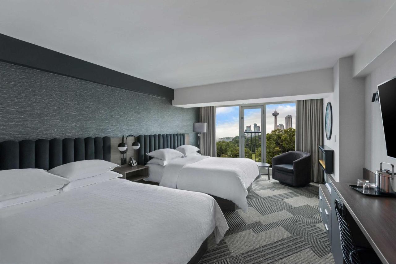 Niagara Parks View Guest room Queen