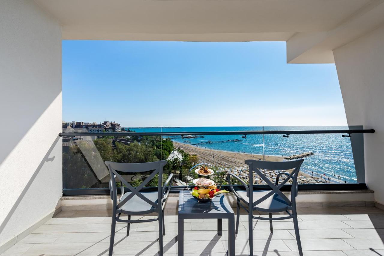 Double or Twin Room Side Sea View