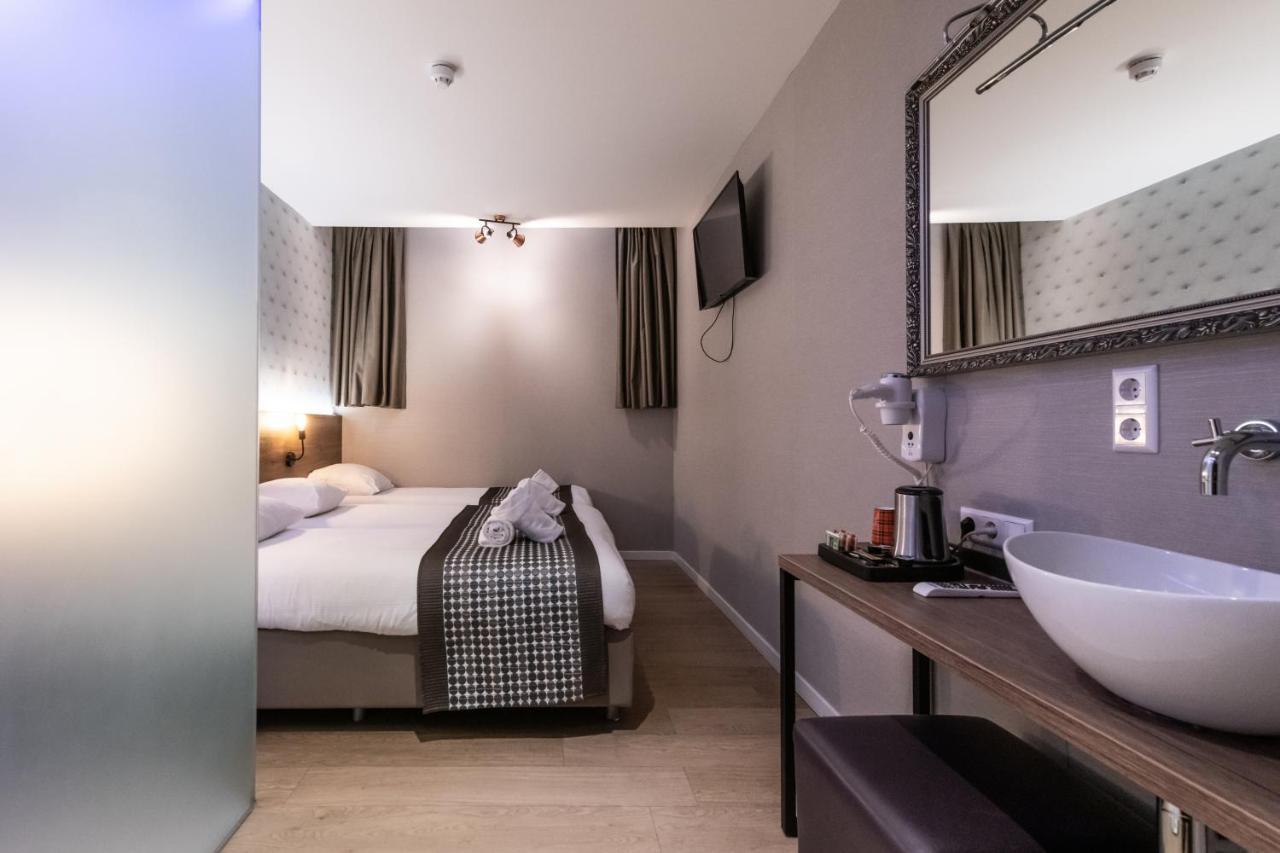 Dreibettzimmer im Souterrain - kein Fenster