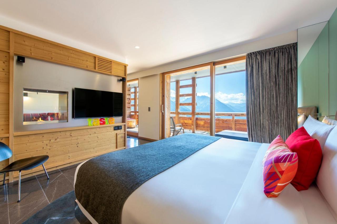 Fantastic King Suite with Balcony and Fireplace,1583117810:JPEG