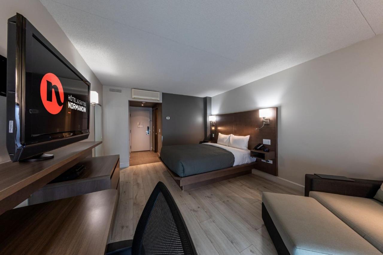 Standard Queen Room