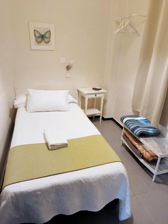 Single Room,1355993183:JPEG
