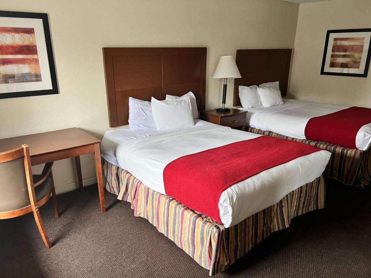 Suite with Two Queen Beds - Non-Smoking,1438696243:JPEG