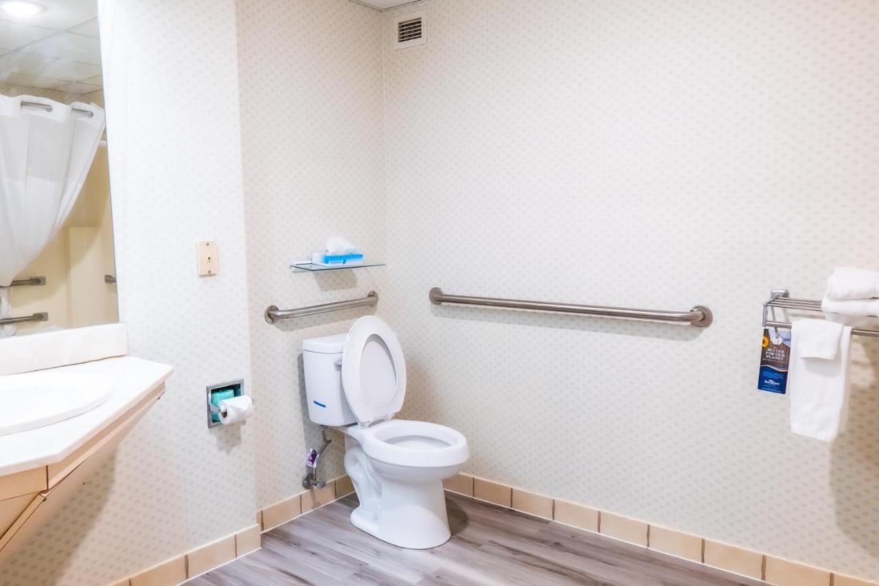 King Room Mobility Access or Non-Smoking