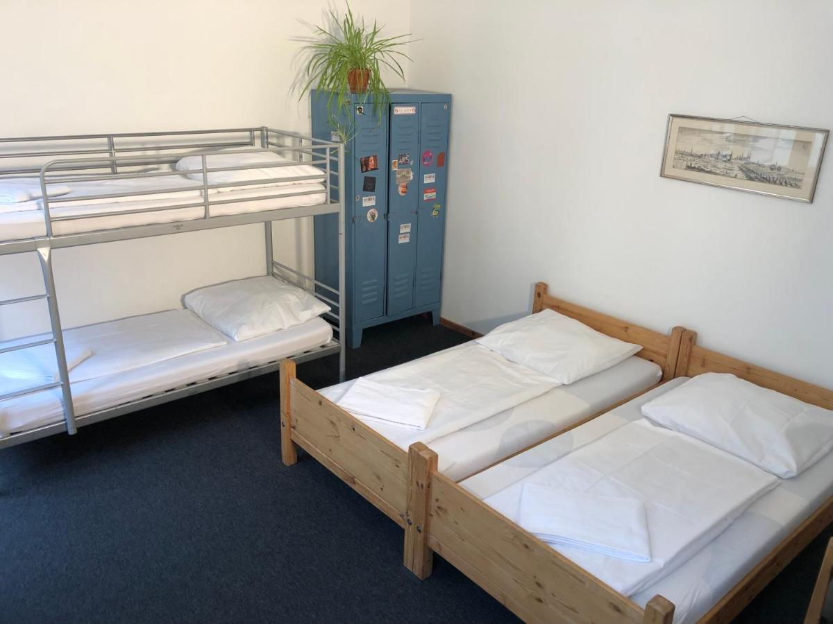 Bed 4-Bed Mixed Dormitory Room