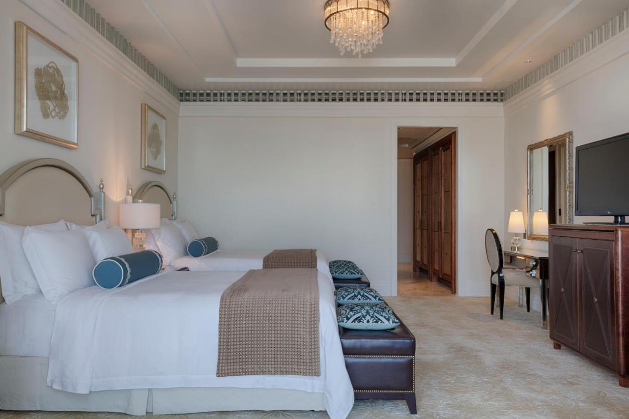 Chambre Double Supérieure avec 2 Lits Doubles - Vue Partielle sur Mer