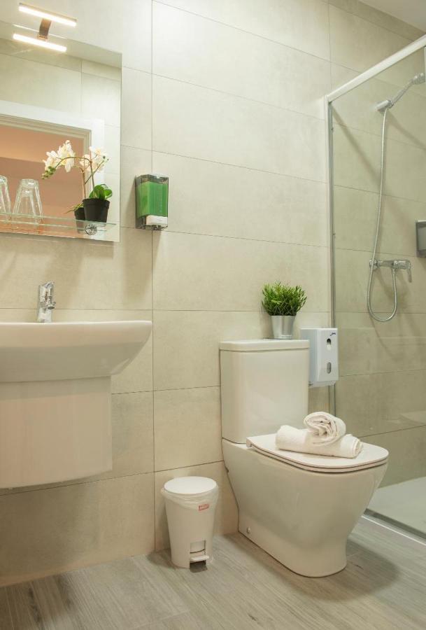 Double Room Private Bathroom