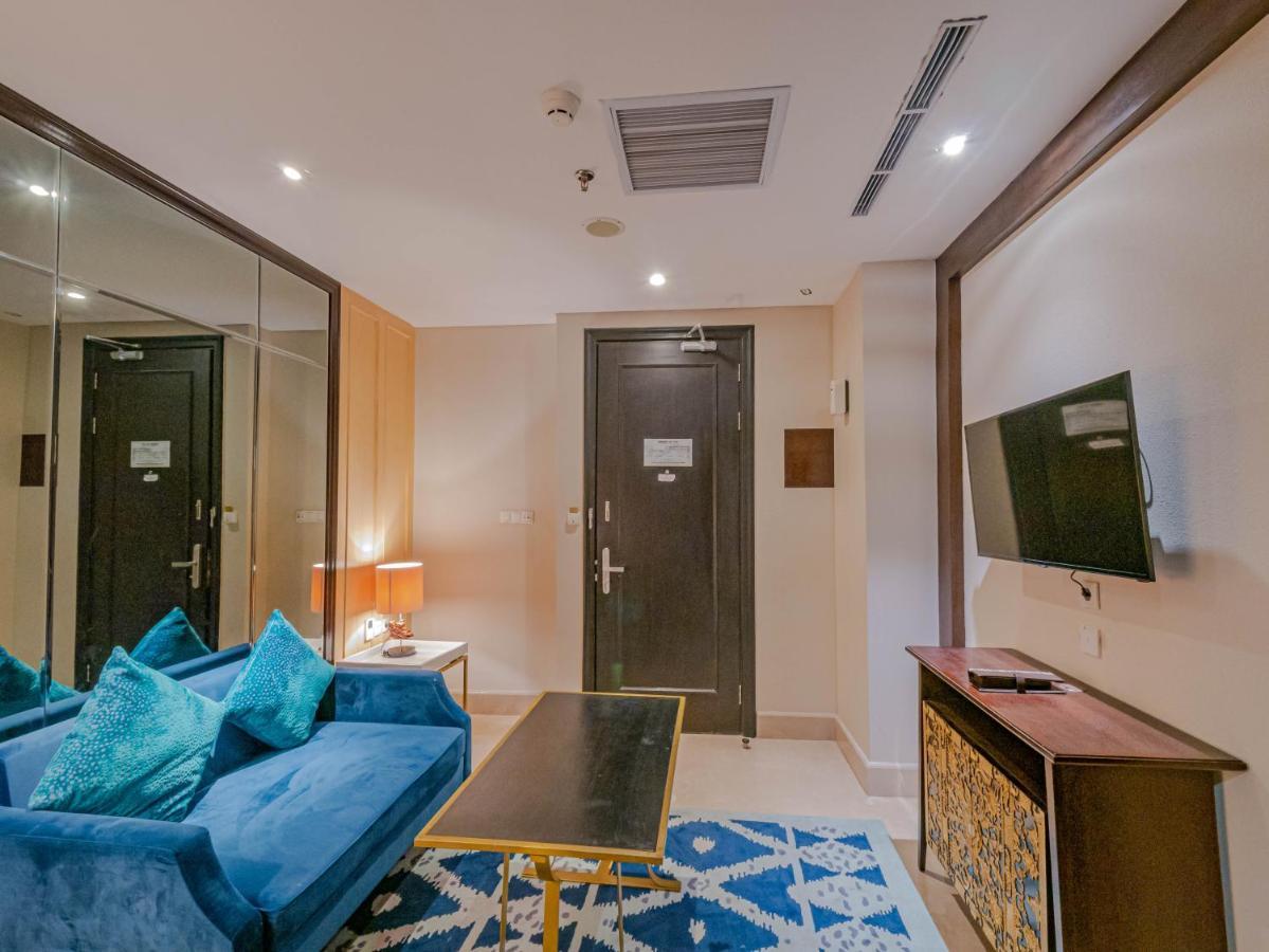 Junior Suite Balcony Daily Minibar