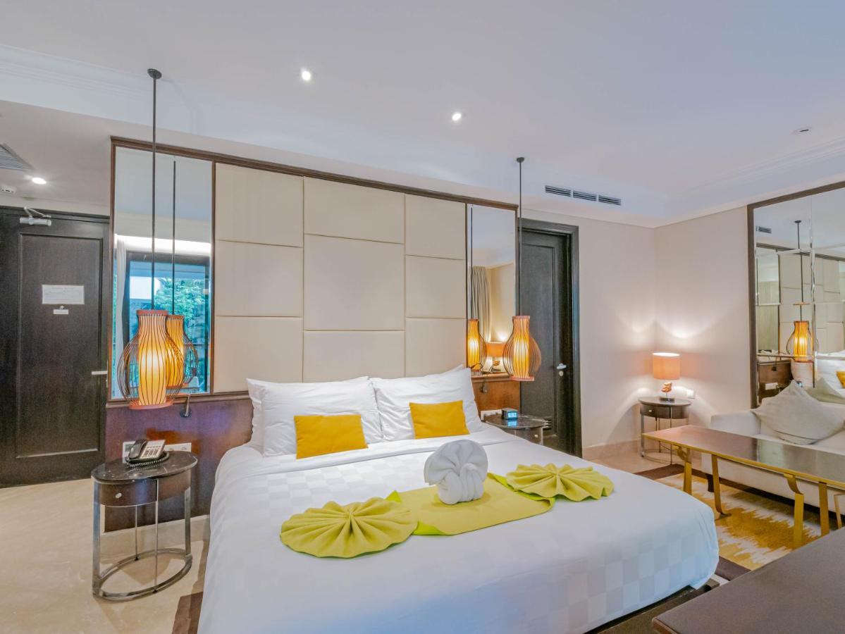 Premier Pool View Room Daily Minibar