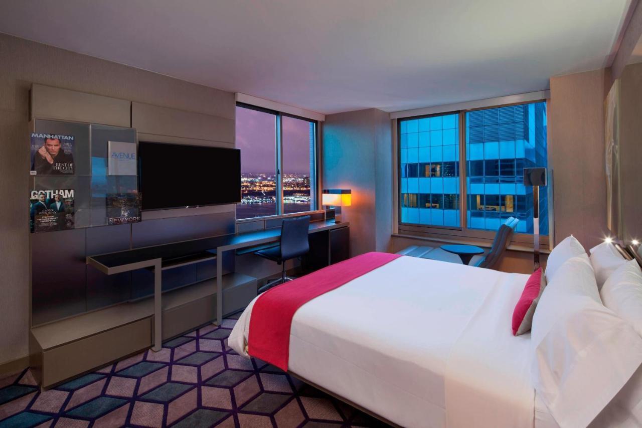 Cool Corner Room, 1 King, Hudson River view,1163016270:JPEG