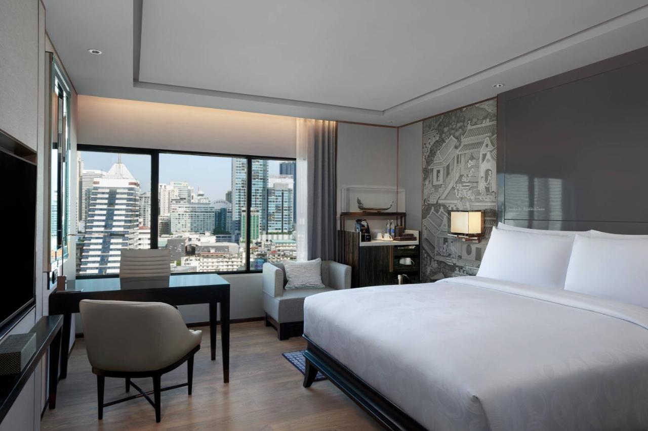 Executive King Room Lounge Access