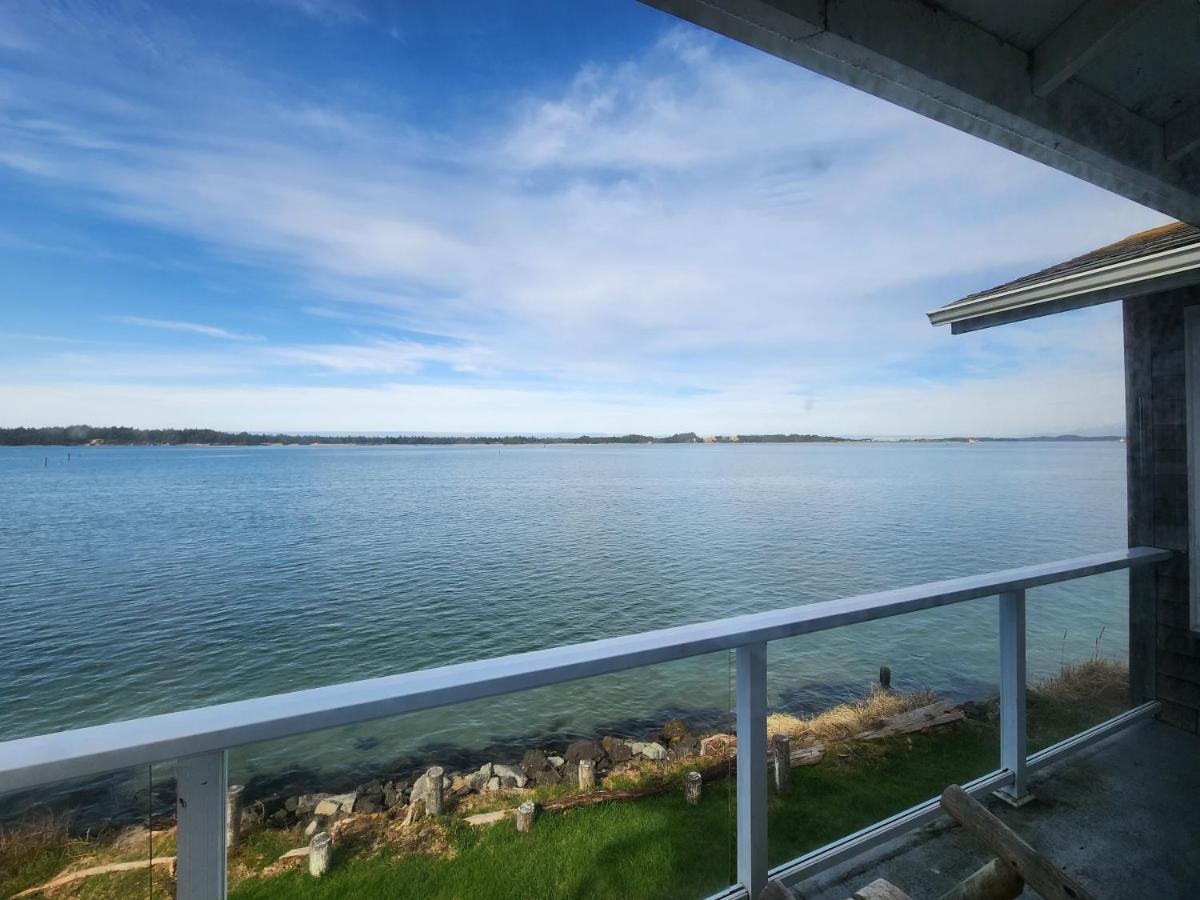Waterfront Condo Upper Unit
