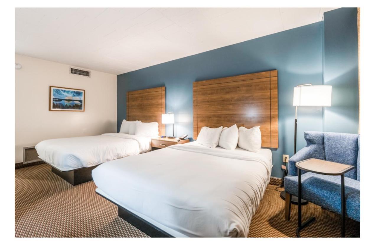 Queen Room Pool View