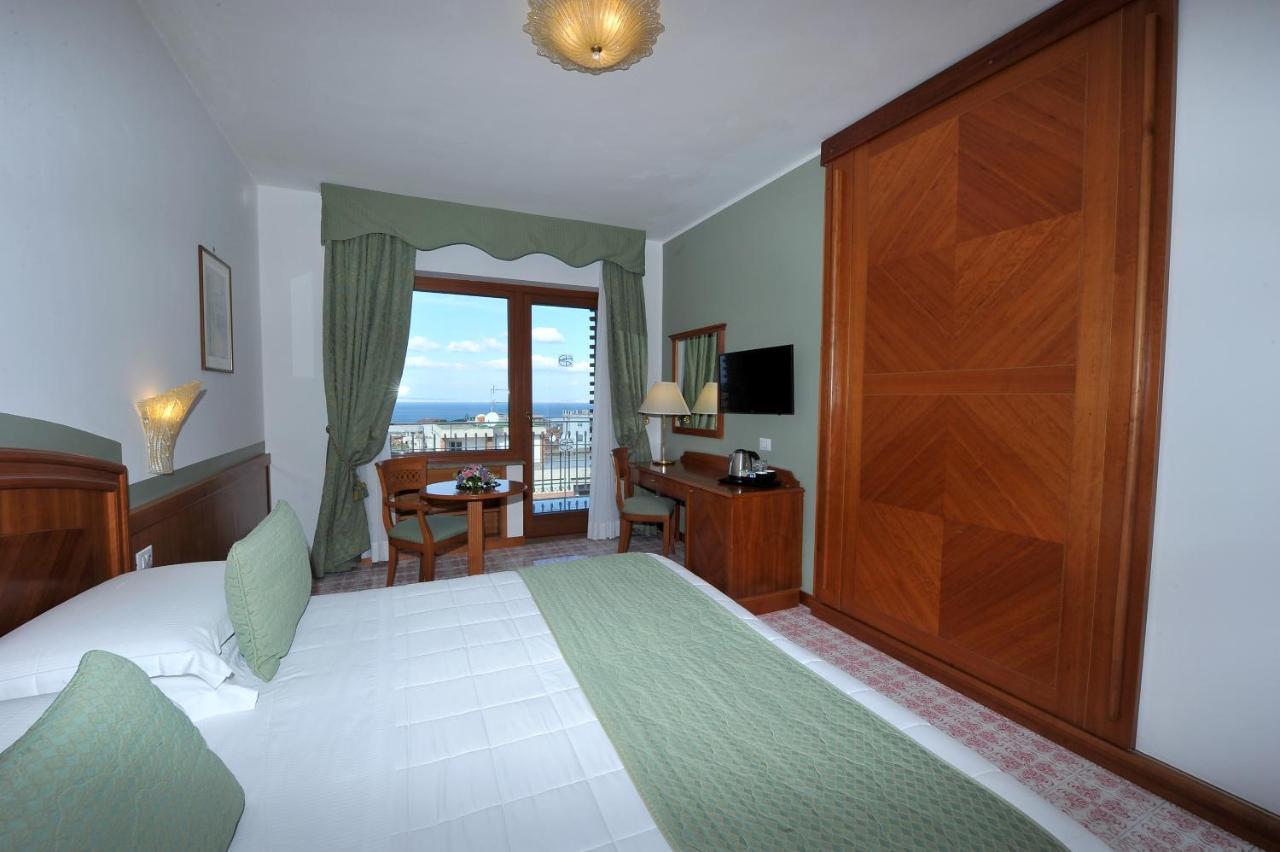 Superior Double or Twin Room Balcony Sea View,1357331342:JPEG