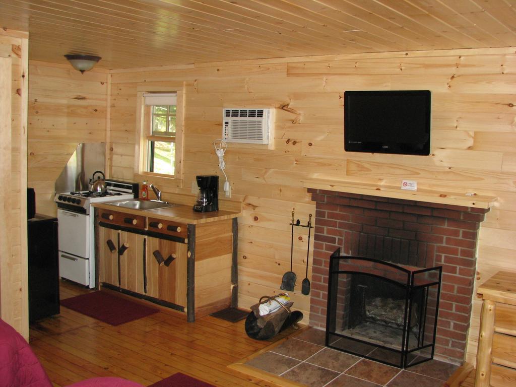 Lakefront Cabin - Upper Floor