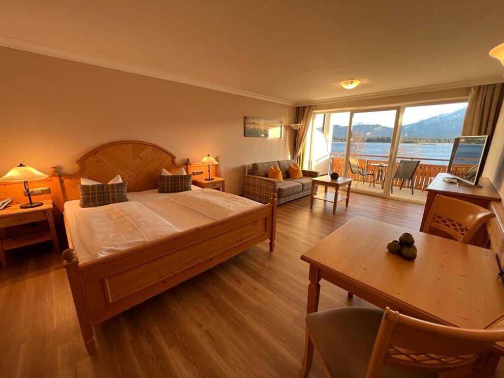 Junior Suite Lake View
