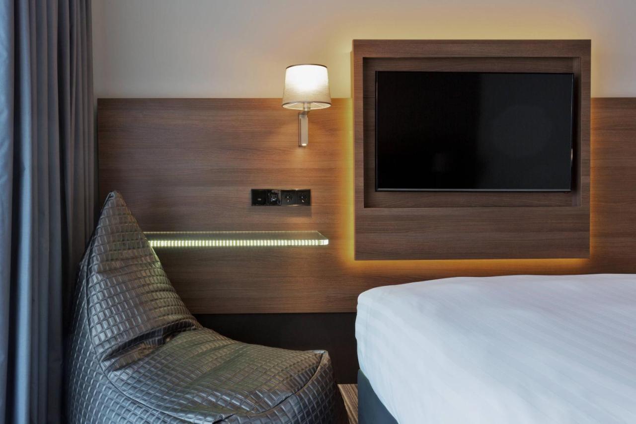Double Room Moxy Sleeper Queen