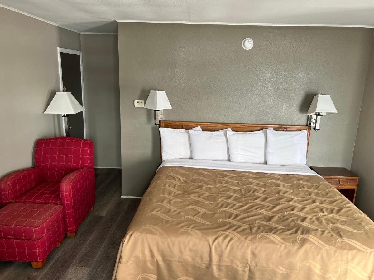 Classic Quadruple Room