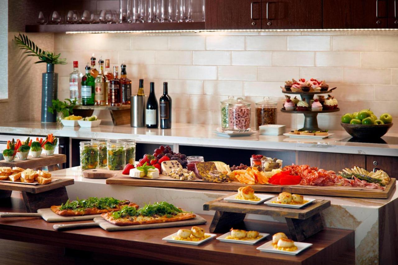 King Room Concierge Lounge Access